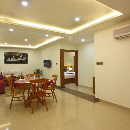 Hotel Rohini International Kallār Exteriér fotografie