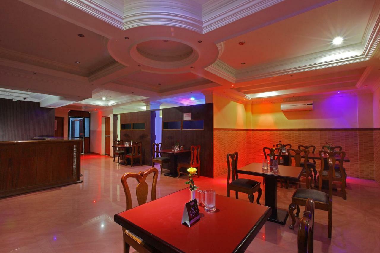 Hotel Rohini International Kallār Exteriér fotografie