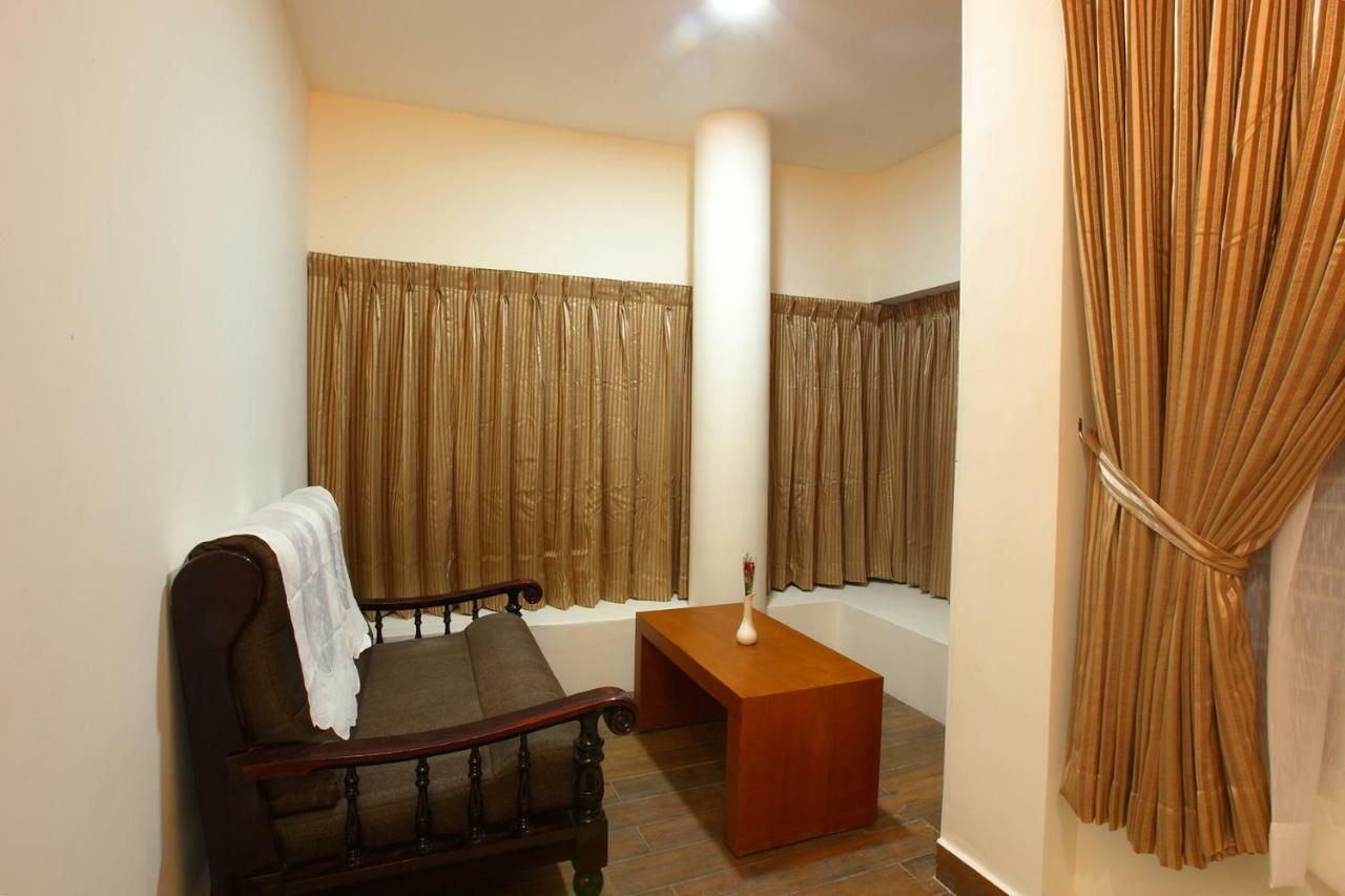 Hotel Rohini International Kallār Exteriér fotografie