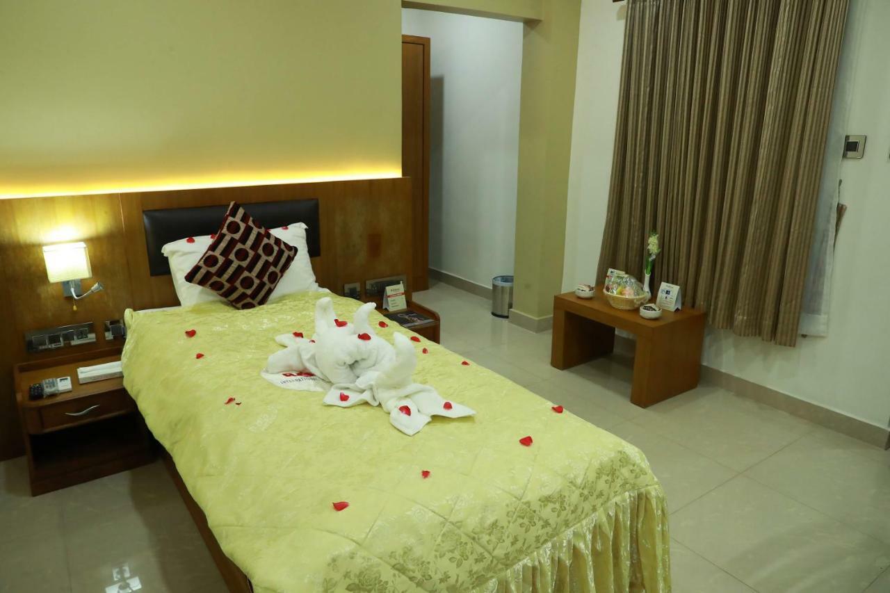 Hotel Rohini International Kallār Exteriér fotografie