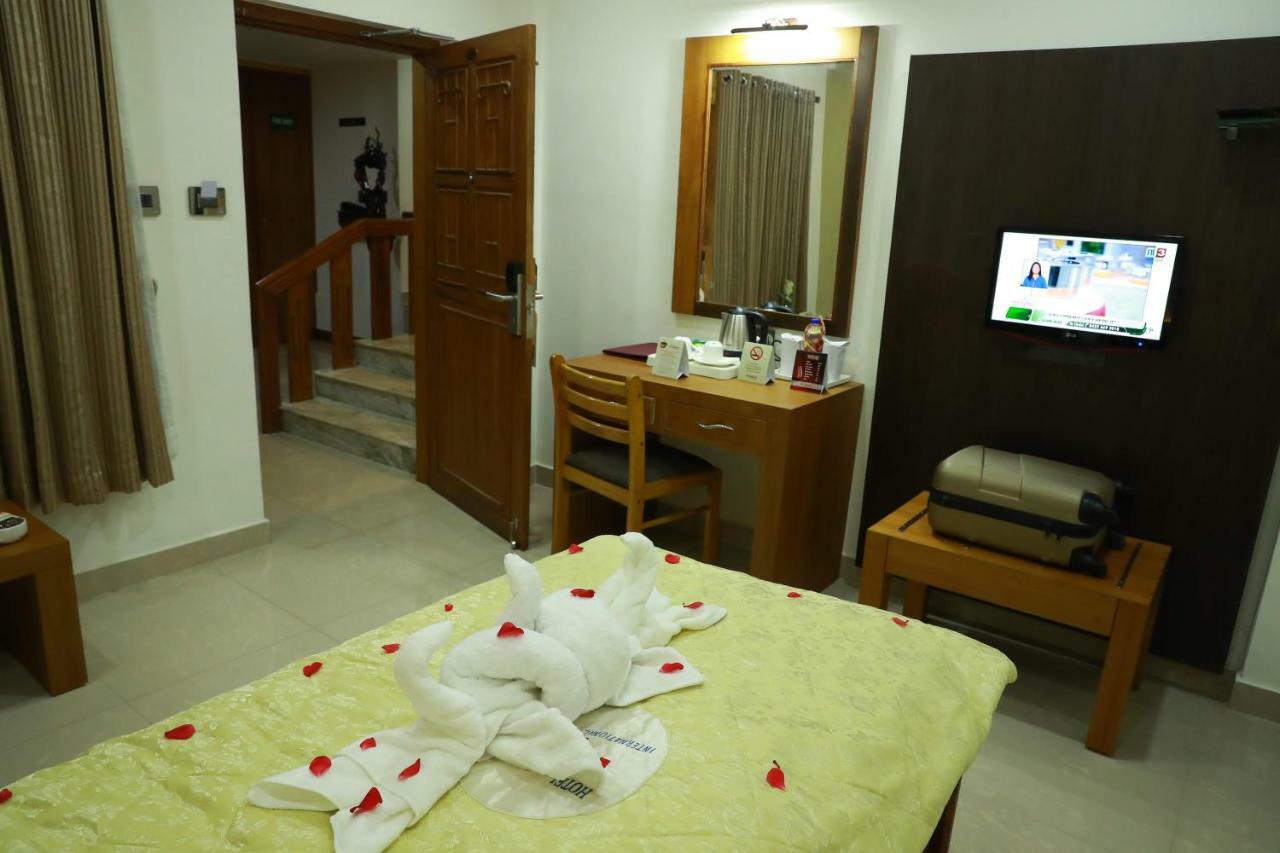 Hotel Rohini International Kallār Exteriér fotografie