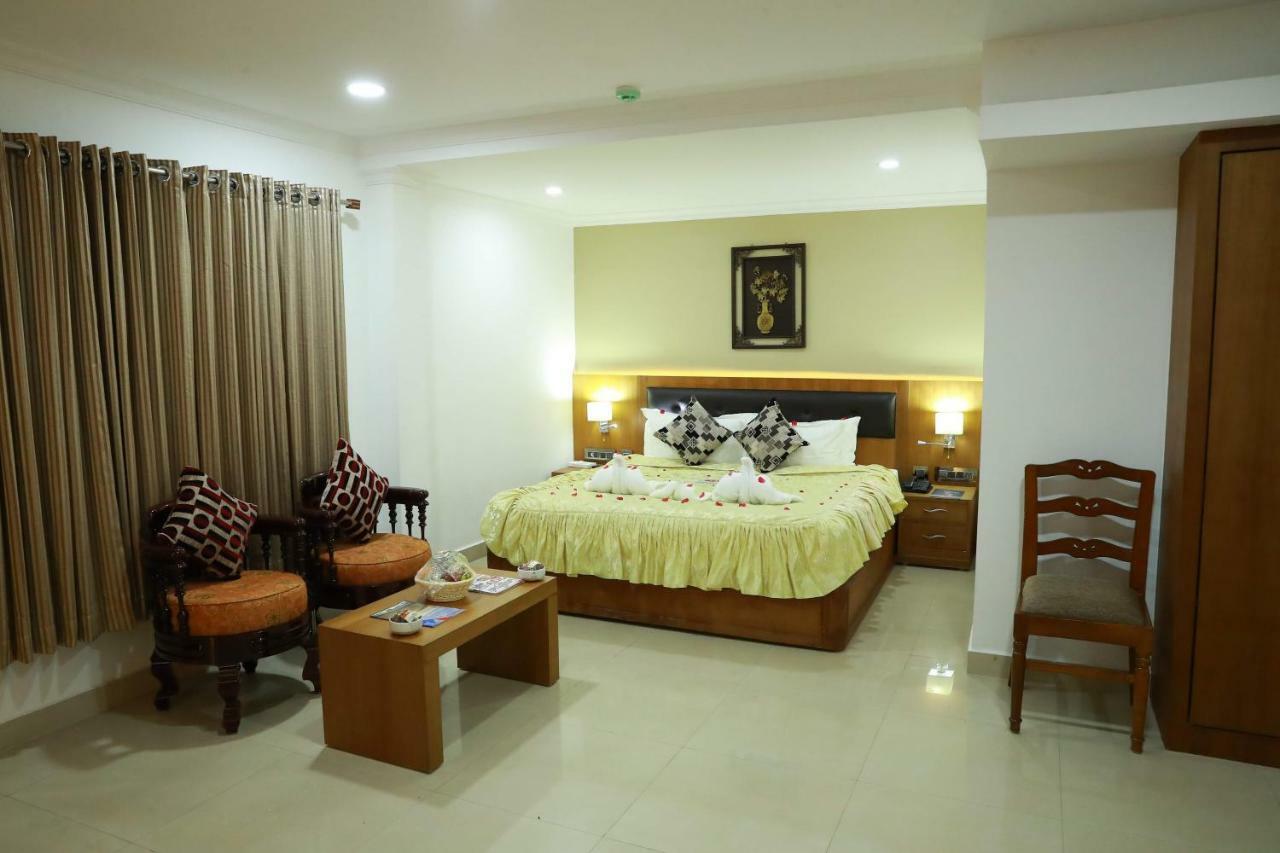 Hotel Rohini International Kallār Exteriér fotografie