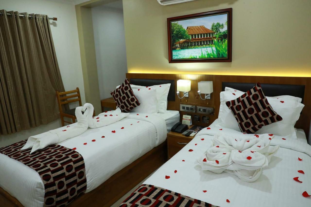 Hotel Rohini International Kallār Exteriér fotografie