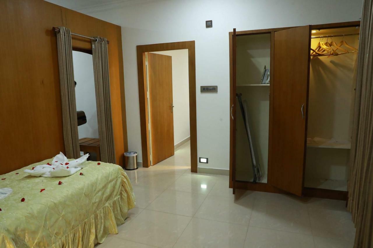 Hotel Rohini International Kallār Exteriér fotografie
