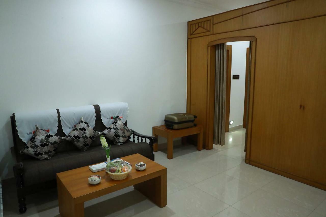 Hotel Rohini International Kallār Exteriér fotografie